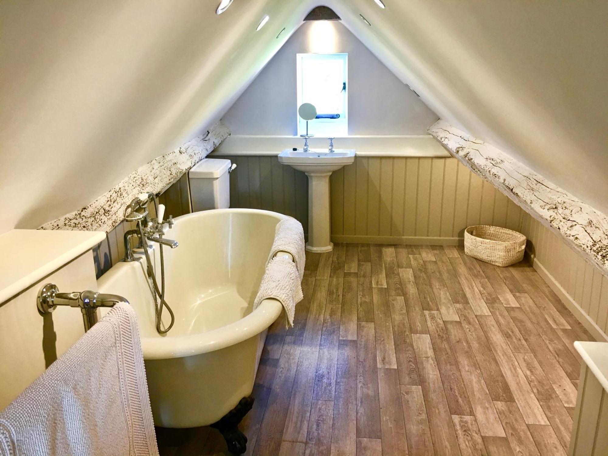 Luxury 2 Bed Apartment With Free Parking ラドロー エクステリア 写真